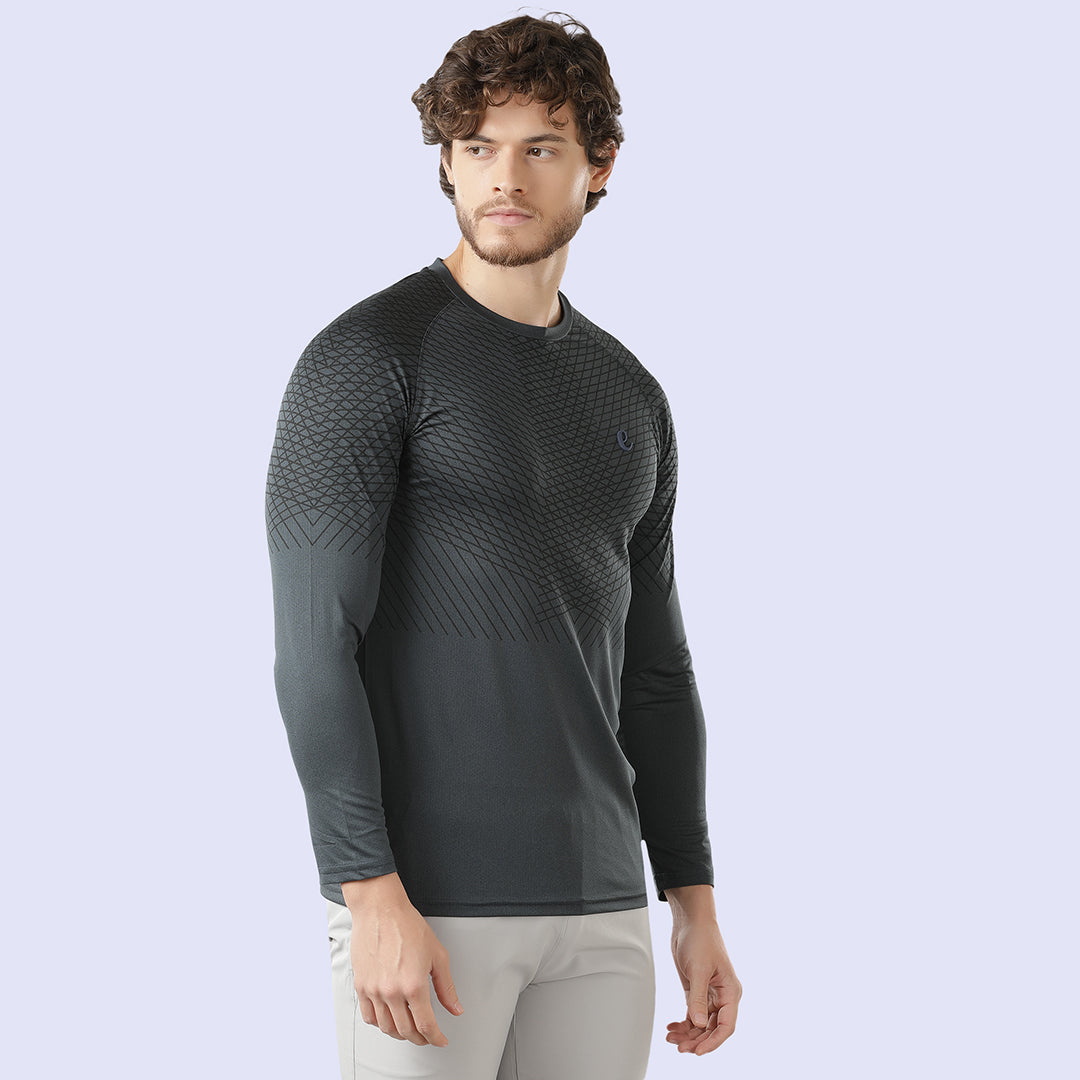 An Full Sleeve Round Necethk