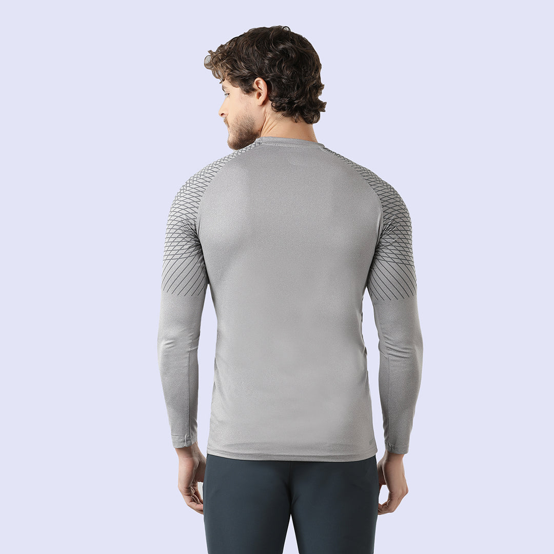 An Full Sleeve Round Necethk